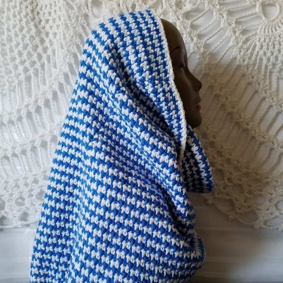 Cowl, Hood - Picture 5 of 7